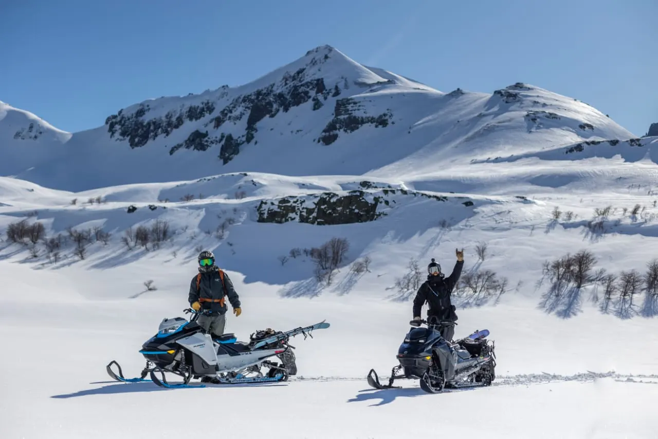 Copahue touring and snowmobile ascents